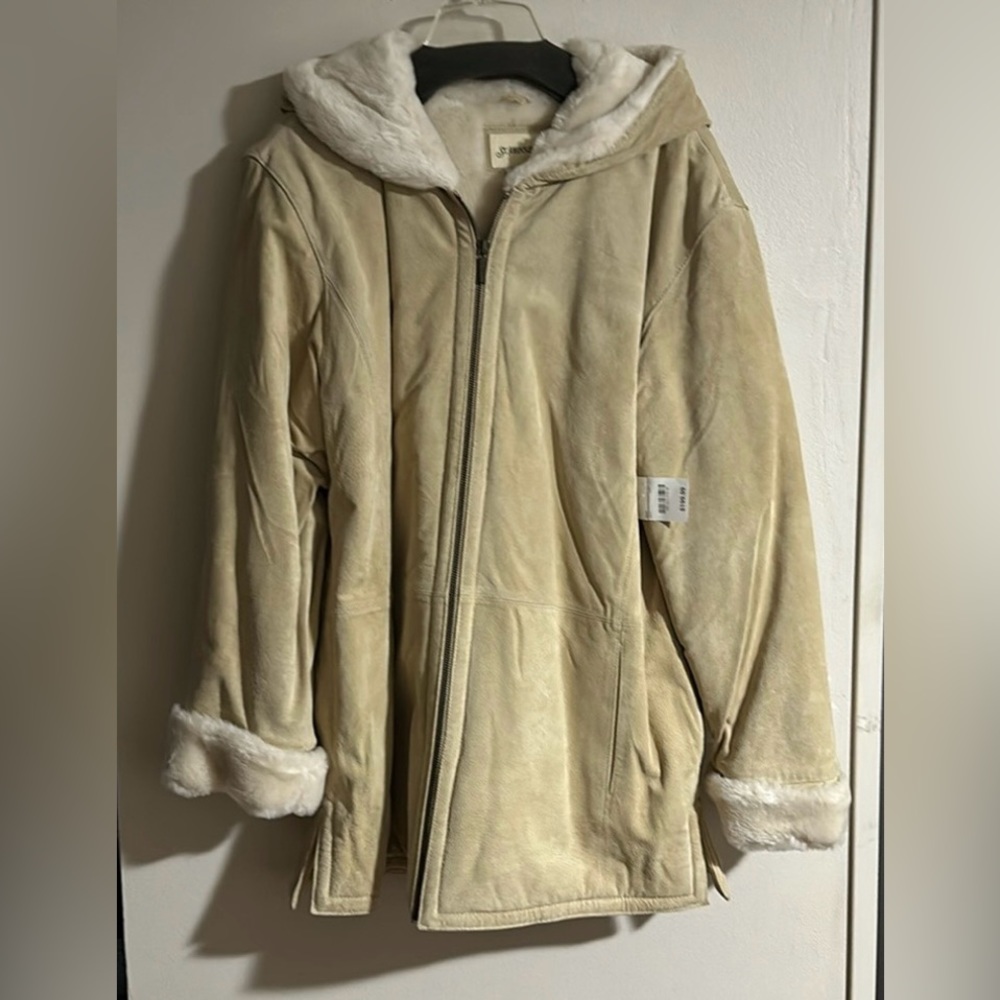 St. John’s Bay women leather heavy coat with hood and cuffed sleeves size large